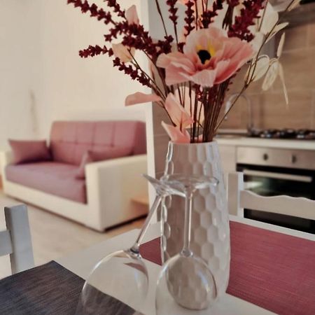 Attico Con Terrazzo Relax Apartment ลาดิสโปลี ภายนอก รูปภาพ