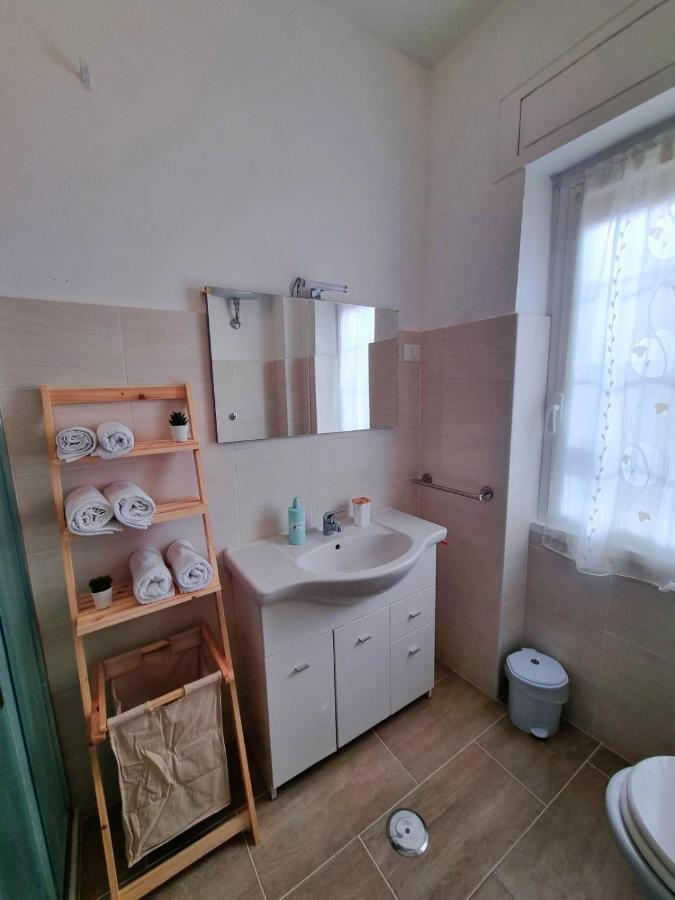 Attico Con Terrazzo Relax Apartment ลาดิสโปลี ภายนอก รูปภาพ